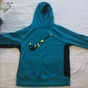 18. nike hoodie big boys $ 8